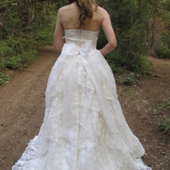 Wedding Dress - Picture 1 of 2